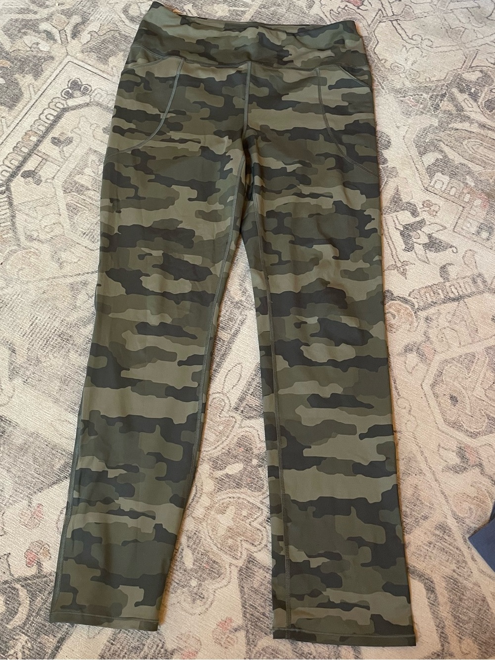 Duluth Trading Co Olive & Black Camo Leggings